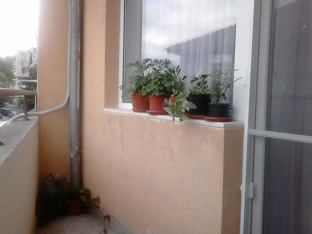 Luxury Apartment Lazur 2 Бургас 0*,