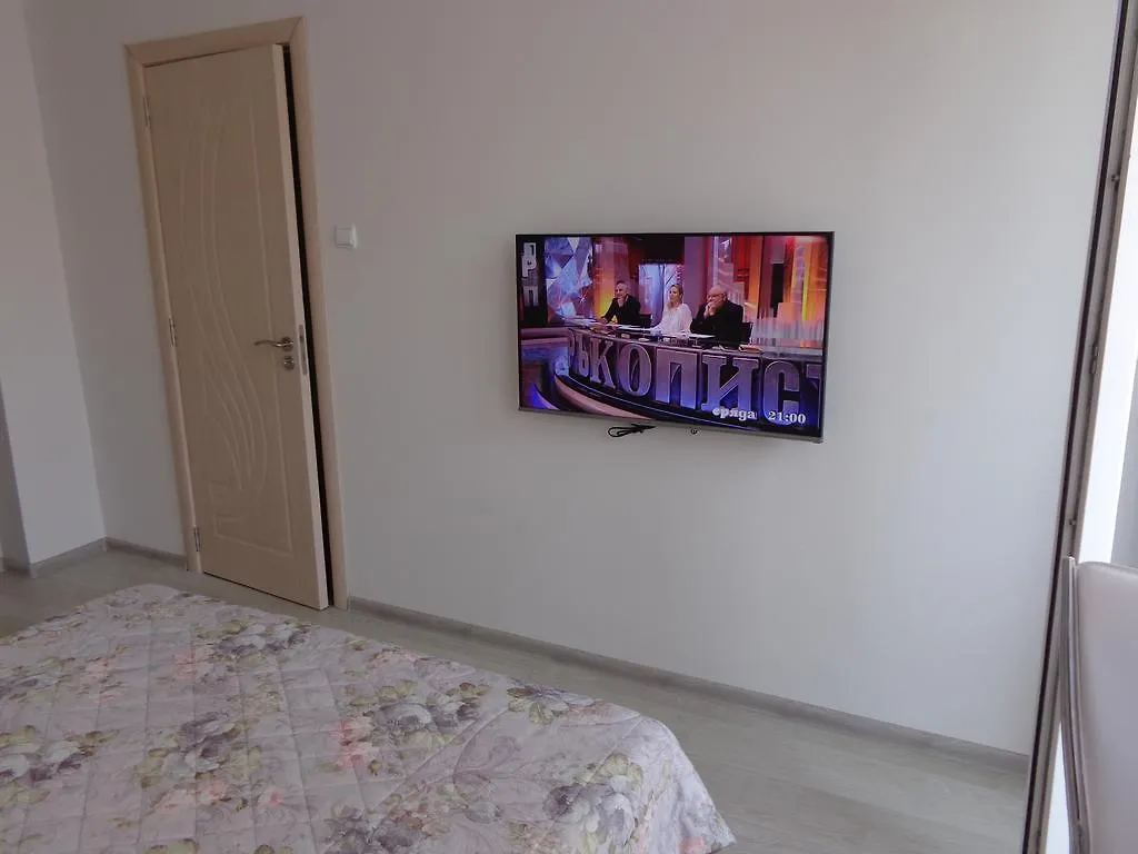 Luxury Apartment Lazur 2 Бургас 0*,