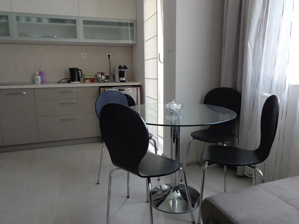 Luxury Apartment Lazur 2 Бургас Болгария